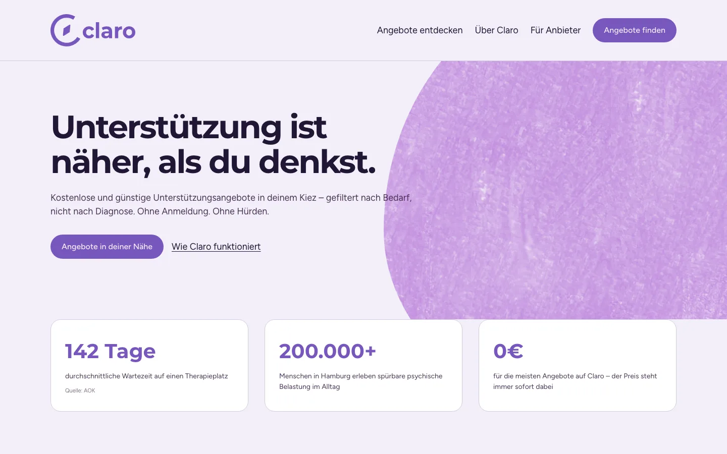 The Claro landing page on desktop: the headline Unterstützung ist näher, als du denkst on a lavender ground with a textured purple blob and three figures below